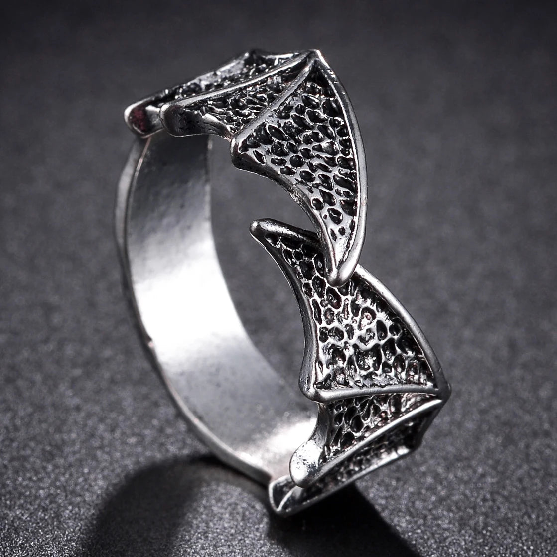 Vintage Silver Color Exaggerated Skeleton Hug Ring for Men Women Punk Adjustable Opening Ring Retro Jewelry Gift Dropshipping