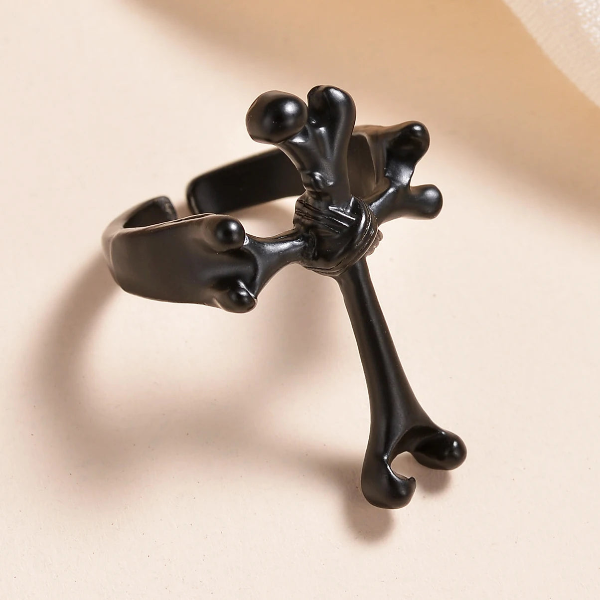 Vintage Silver Color Exaggerated Skeleton Hug Ring for Men Women Punk Adjustable Opening Ring Retro Jewelry Gift Dropshipping