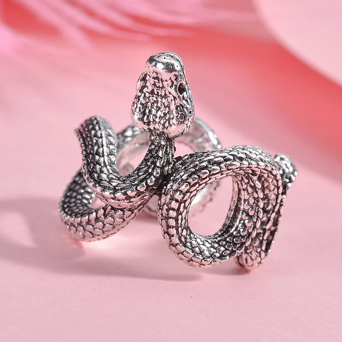 Vintage Silver Color Exaggerated Skeleton Hug Ring for Men Women Punk Adjustable Opening Ring Retro Jewelry Gift Dropshipping